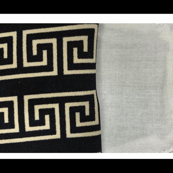 Meander Motif Face Mask | Nose Wire - Picture 4 of 5